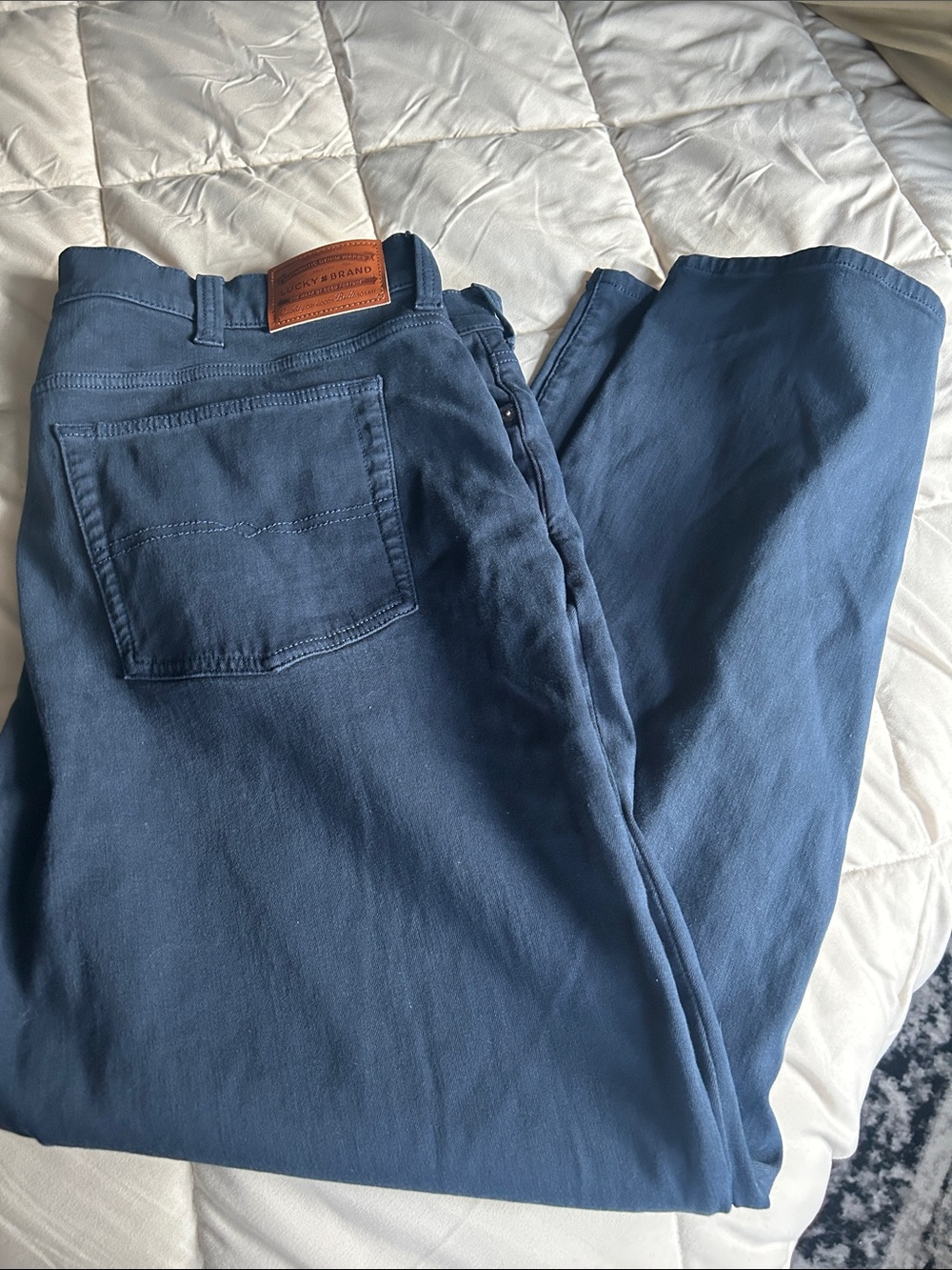Lucky Brand Navy relaxed Straight jeans 42x30 NWOT